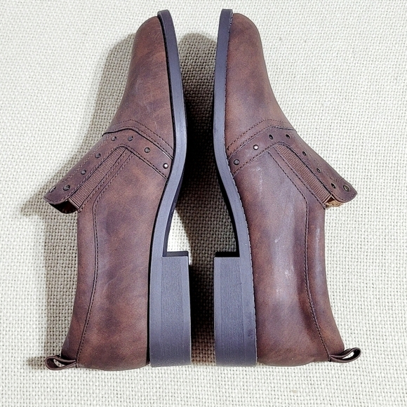 NWT Mootsie Tootsie Kira Distressed Chocolate Slip-on (9.5M) - Picture 8 of 12